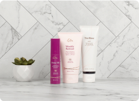 Un assortimento di prodotti per il trattamento eSalon.